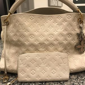 Louis Vuitton Monogram Empreinte Zippy Wallet